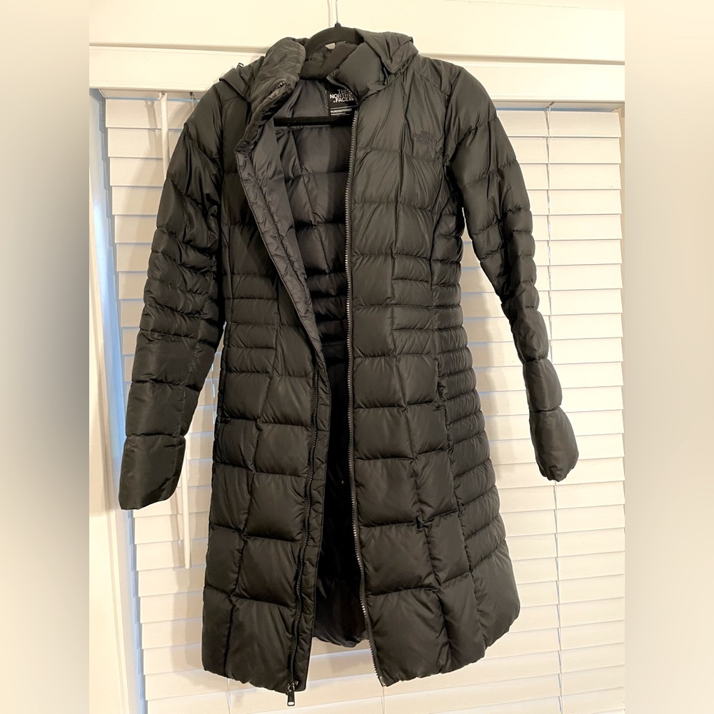 Women’s North Face puffer jacket